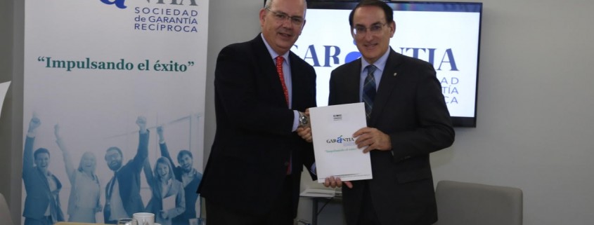 Pte CEC  y Pte Garántia SGR en la firma del convenio