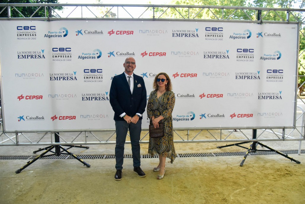 NOCHE DE LA EMPRESA CEC (74)-19