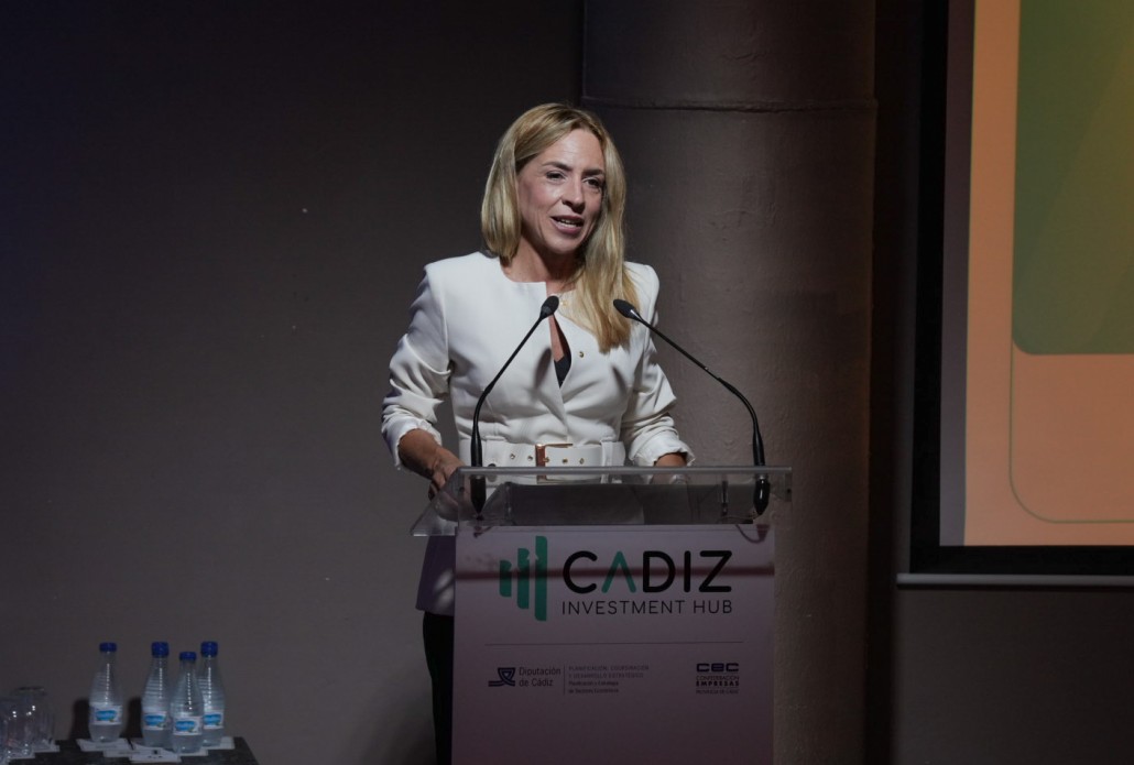 III Foro de inversión _Cádiz. - Presidenta - foto Reyna-1615