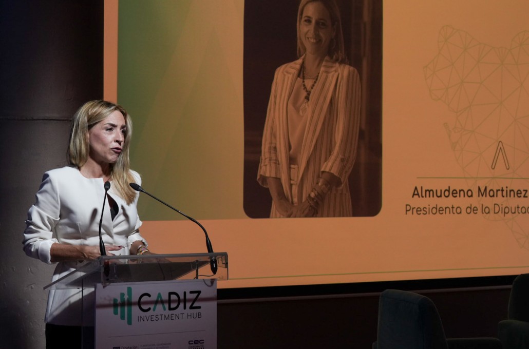 III Foro de inversión _Cádiz. - Presidenta - foto Reyna-1617