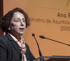 III Foro de inversión _Cádiz. - Presidenta - foto Reyna-1639
