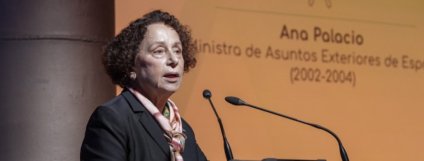 III Foro de inversión _Cádiz. - Presidenta - foto Reyna-1639