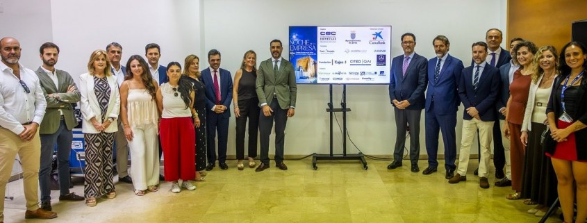 Empresas patrocinadoras y colaboradoras de la Noche de la Empresa con el presidente y secretaria general de la CEC